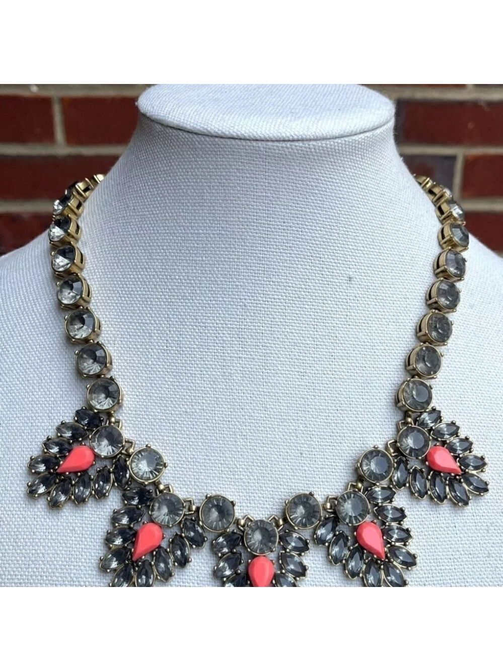 J CREW Aged Brass Gray Coral Chunky Art Deco Cluster Crystal Statement Necklace - Picture 2 of 9